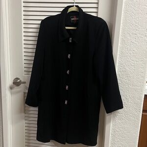Rain Shedder Black Women's trench Coat
Size 14